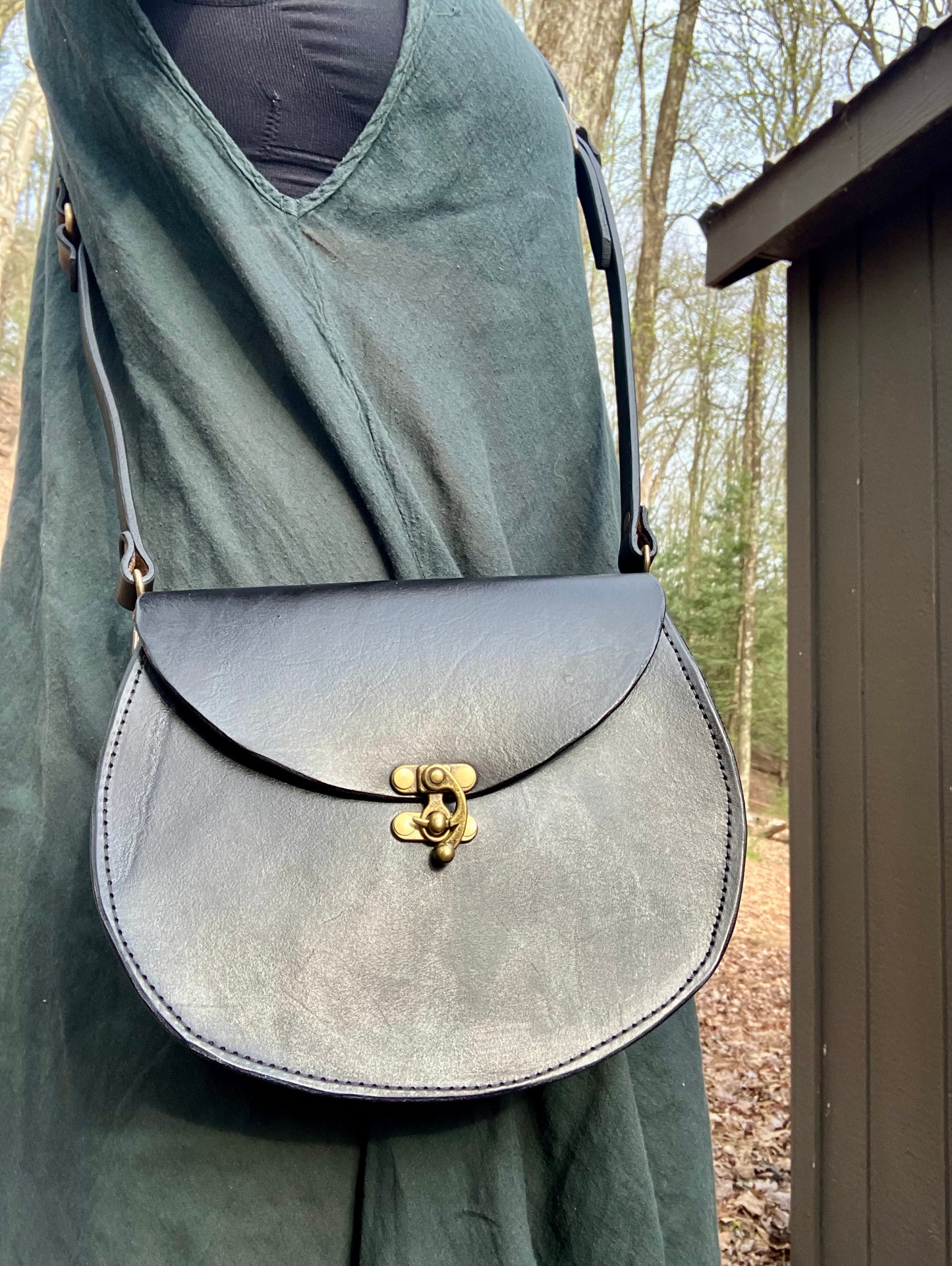 crossbody, the cheryl in black