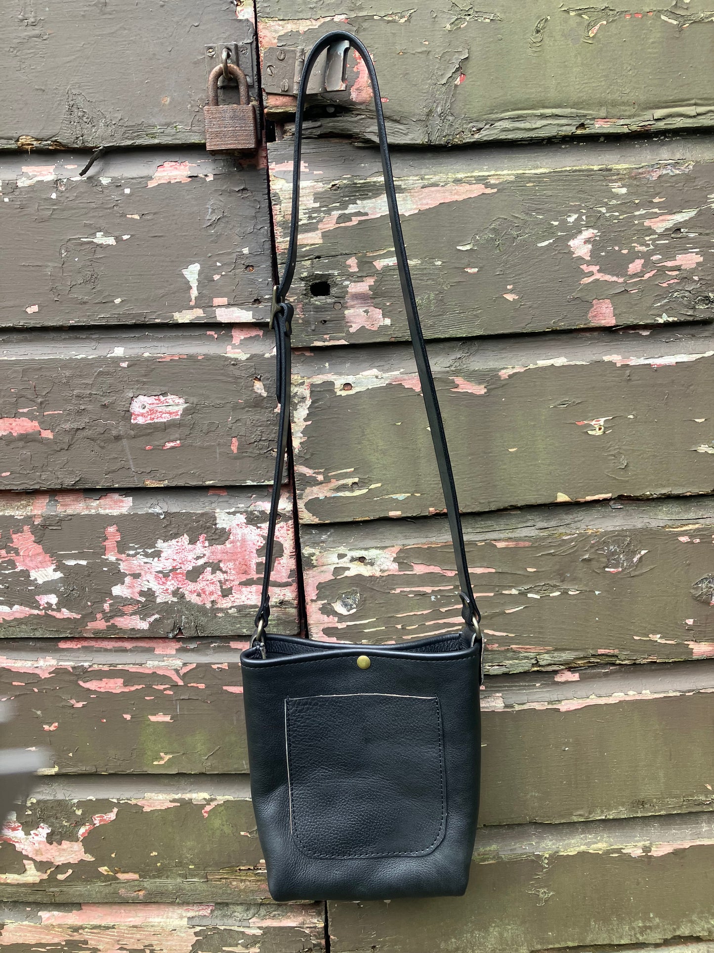 bucket bag
