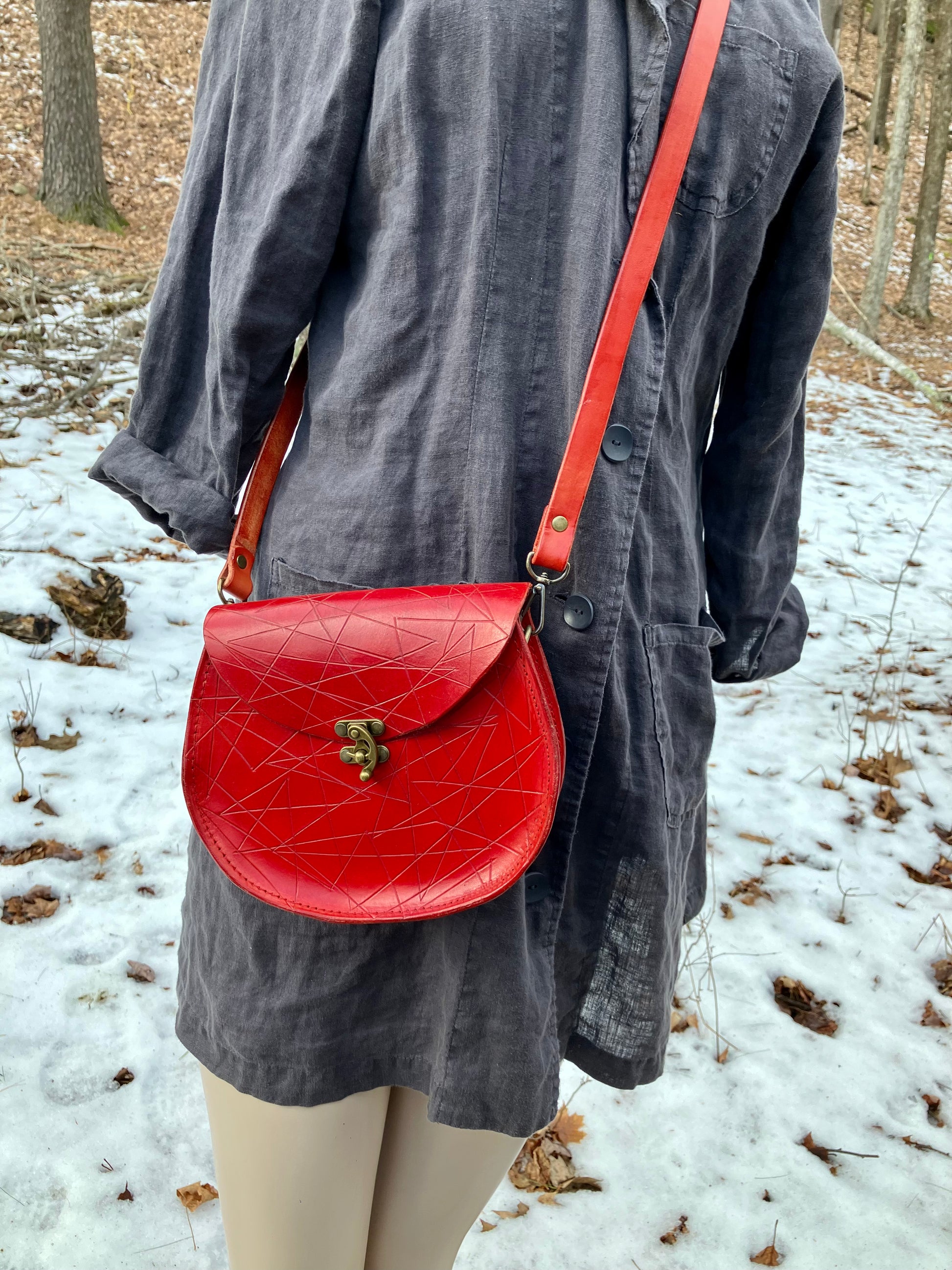 crossbody, The Sarah, red slash leather – Wilder Leather